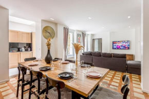 180 Suite Eden, Luxury APT at Sacré Coeur